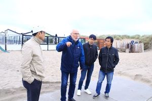 Tham quan thực địa dự án Động cơ cát cùng GS. TS Marcel Stive và GS. TS. Trịnh Minh Thụ tại Hà Lan